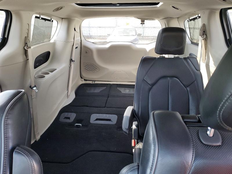 50430666 :رقم المزاد ، 2C4RC1GG4JR311431 vin ، 2018 Chrysler Pacifica مزاد بيع