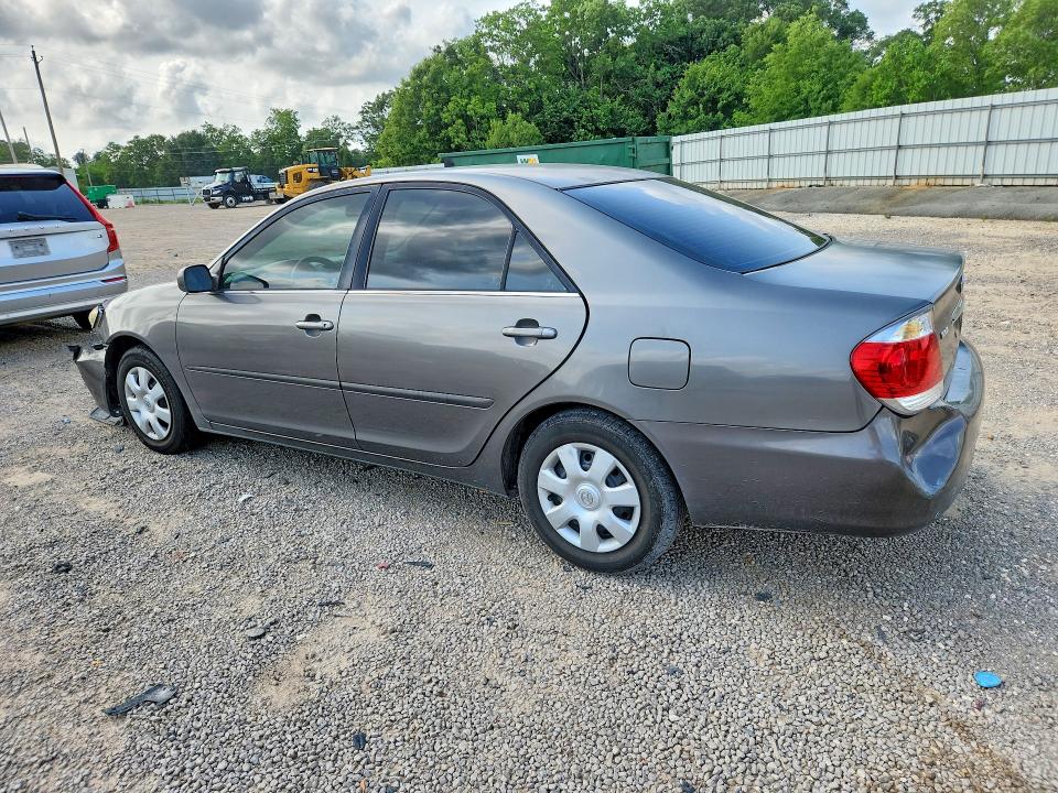 2005 Toyota Camry მანქანა იყიდება აუქციონზე, vin: 4T1BE32K45U622249, აუქციონის ნომერი: 51171226