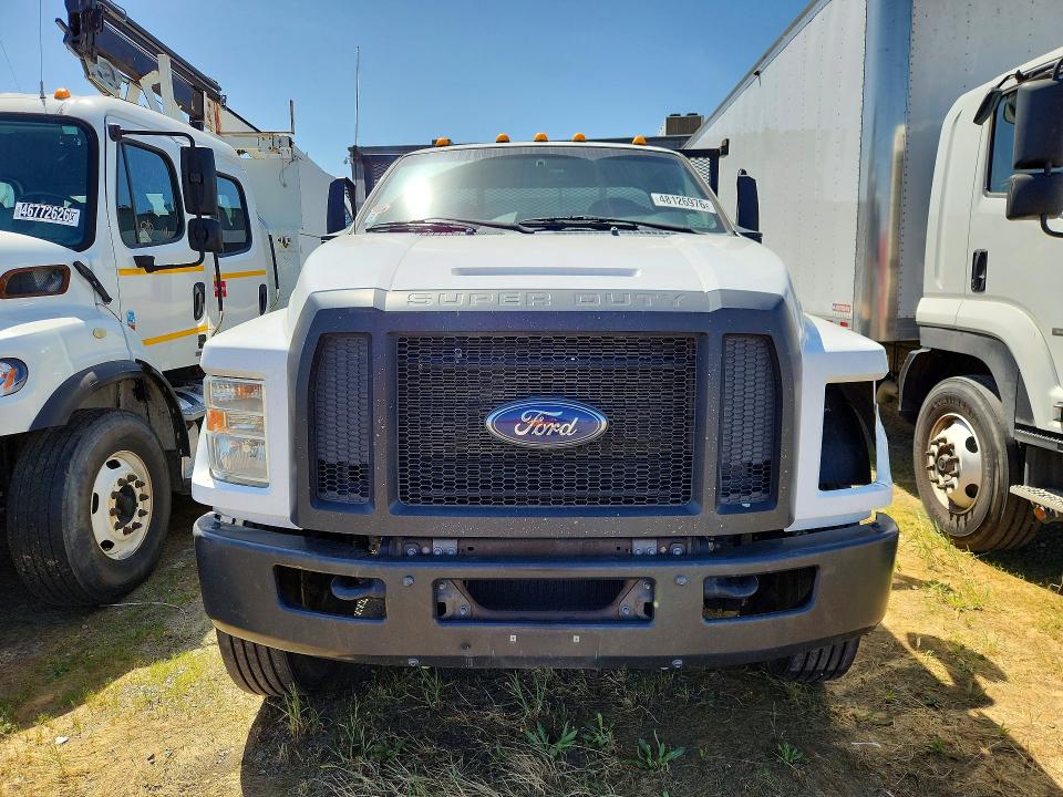 48126976 :رقم المزاد ، 1FDWF6DC8HDB00685 vin ، 2017 Ford F650 مزاد بيع