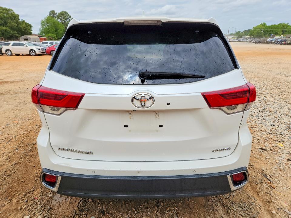 48931316 :رقم المزاد ، 5TDYZRFH5JS248012 vin ، 2018 Toyota Highlander مزاد بيع