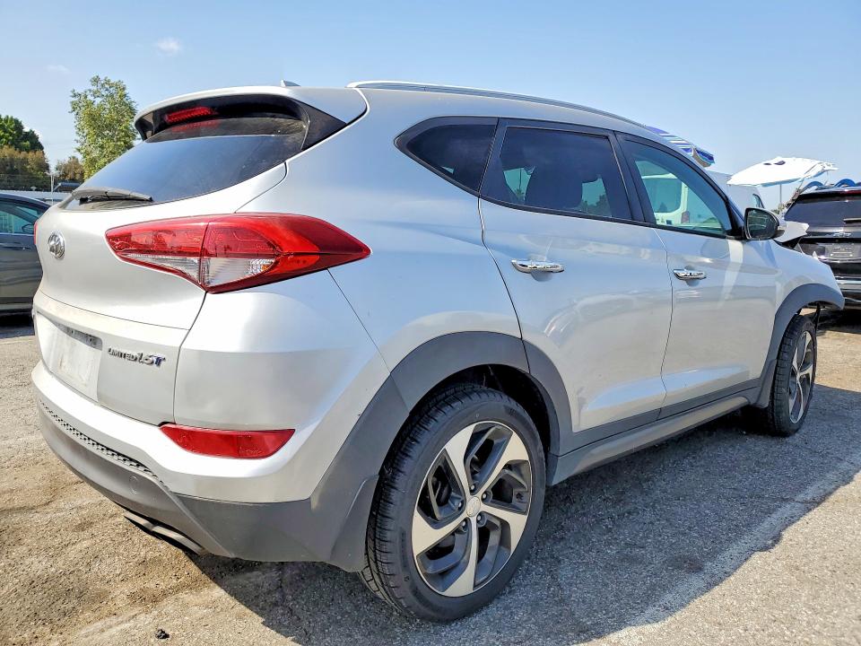 Продажа на аукционе авто 2016 Hyundai Tucson, vin: KM8J33A23GU215447, номер лота: 48539946