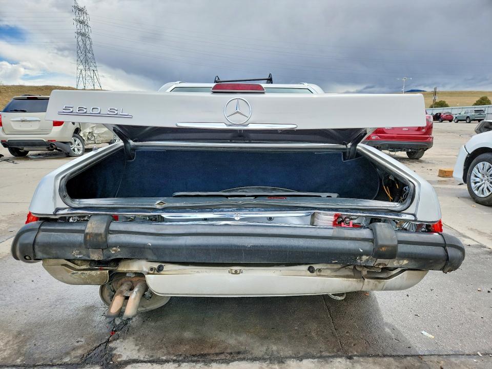 49994256 :رقم المزاد ، WDBBA48D1JA085221 vin ، 1988 Mercedes-benz 560 مزاد بيع