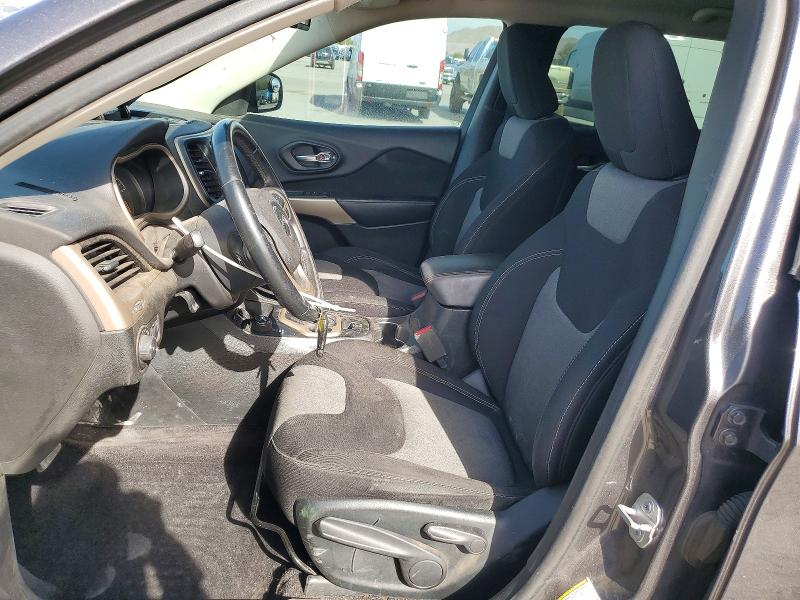 49481706 :رقم المزاد ، 1C4PJMCX1JD588710 vin ، 2018 Jeep Cherokee مزاد بيع