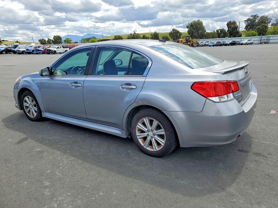 49641756 :رقم المزاد ، 4S3BMBF62B3244822 vin ، 2011 Subaru Legacy مزاد بيع