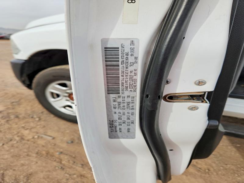 50302456 :رقم المزاد ، 3C6TR5CT1JG378127 vin ، 2018 Ram 2500 مزاد بيع