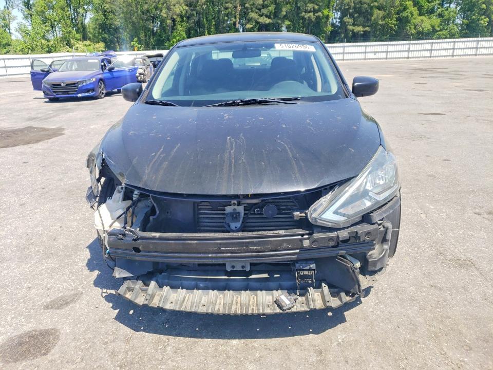 51026936 :رقم المزاد ، 3N1AB7AP4JY288585 vin ، 2018 Nissan Sentra مزاد بيع