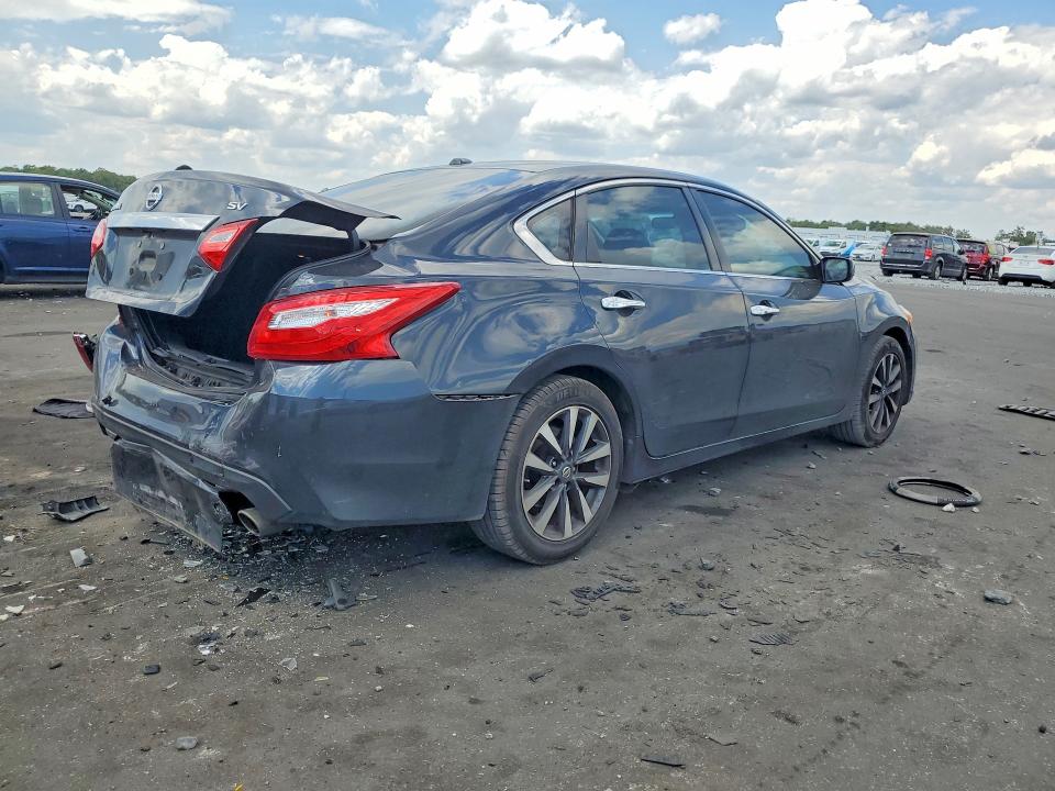 2017 Nissan Altima მანქანა იყიდება აუქციონზე, vin: 1N4AL3AP3HC273331, აუქციონის ნომერი: 51276526
