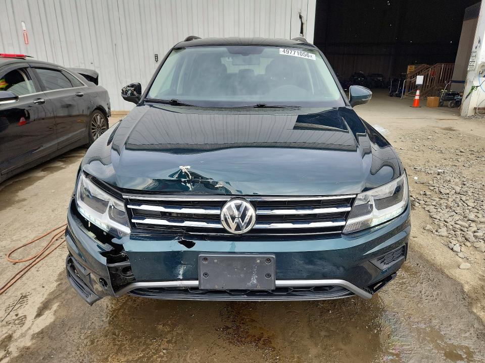 Продаж на аукціоні авто 2018 Volkswagen Tiguan, vin: 3VV2B7AX7JM200767, номер лоту: 49771056
