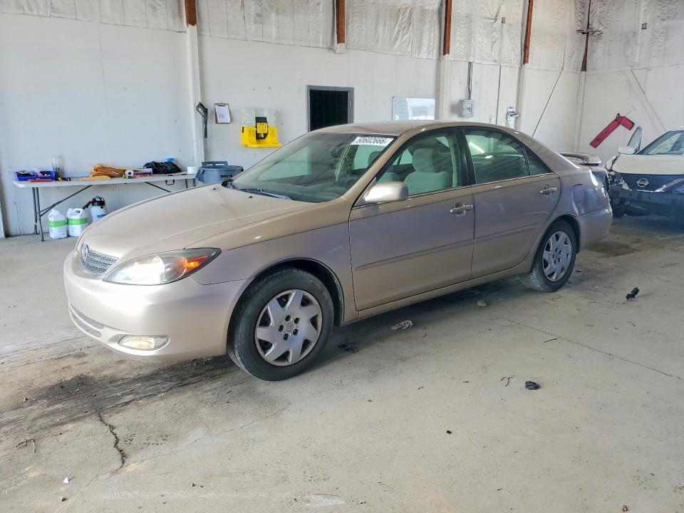 50602666 :رقم المزاد ، 4T1BE32K22U545604 vin ، 2002 Toyota Camry مزاد بيع
