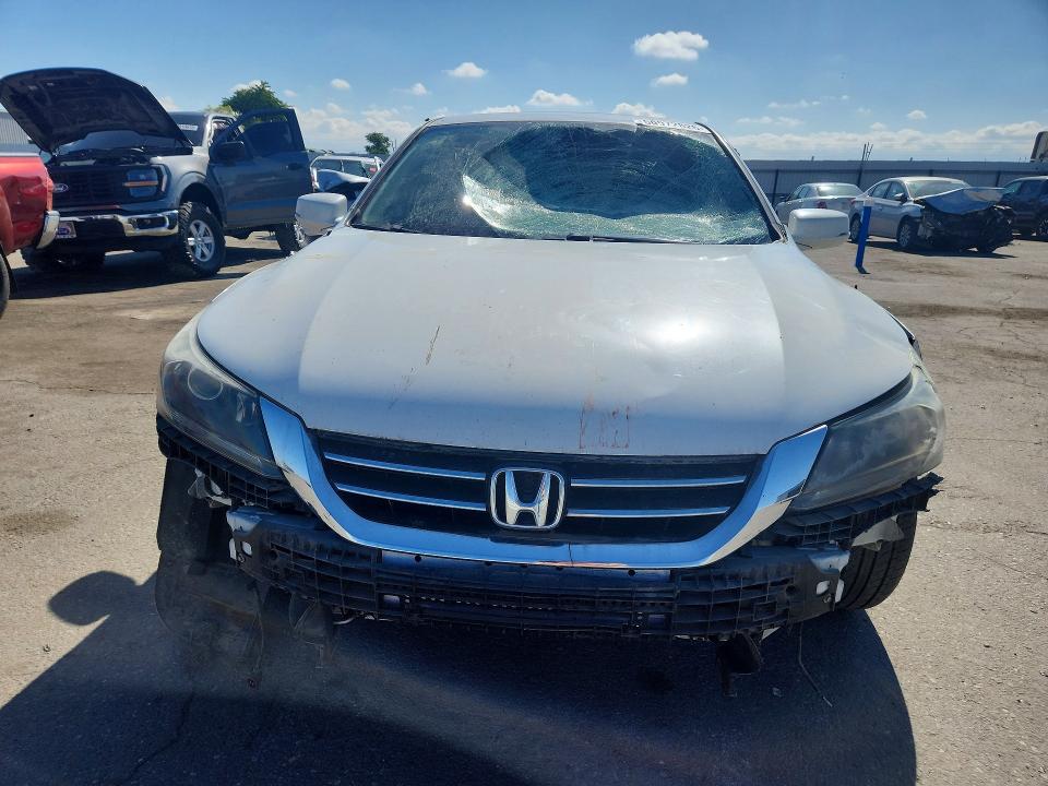 Продажа на аукционе авто 2015 Honda Accord, vin: 1HGCR2F73FA032772, номер лота: 50972826