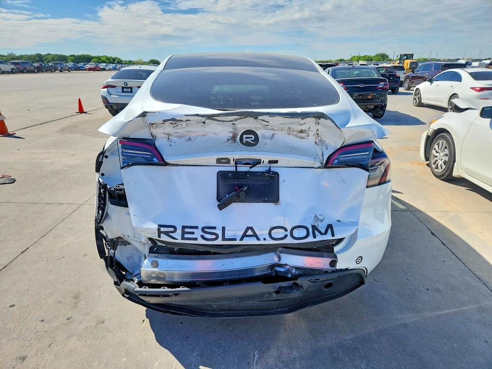 Продажа на аукционе авто 2024 Tesla Model Y, vin: 7SAYGDEDXRF042291, номер лота: 49085096