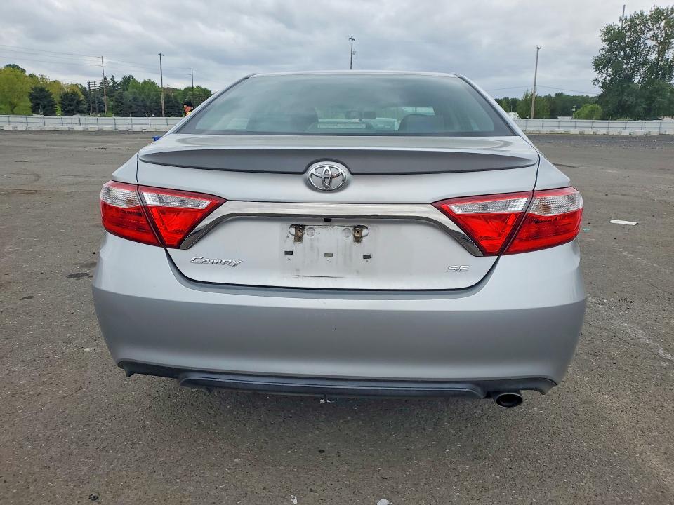 2015 Toyota Camry მანქანა იყიდება აუქციონზე, vin: 4T1BF1FK0FU881673, აუქციონის ნომერი: 51721946