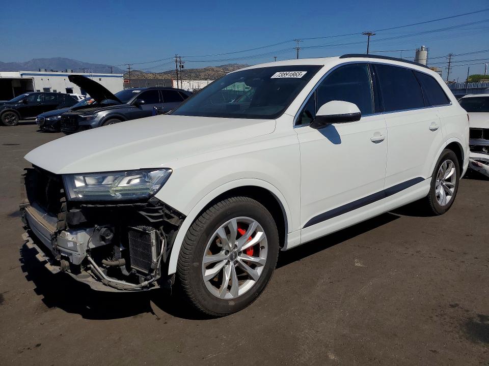 2017 Audi Q7 მანქანა იყიდება აუქციონზე, vin: WA1VAAF76HD021611, აუქციონის ნომერი: 73891865