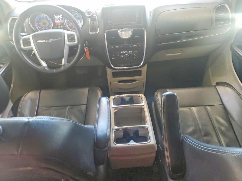 2015 Chrysler Town & Country მანქანა იყიდება აუქციონზე, vin: 2C4RC1BG8FR521786, აუქციონის ნომერი: 50095316