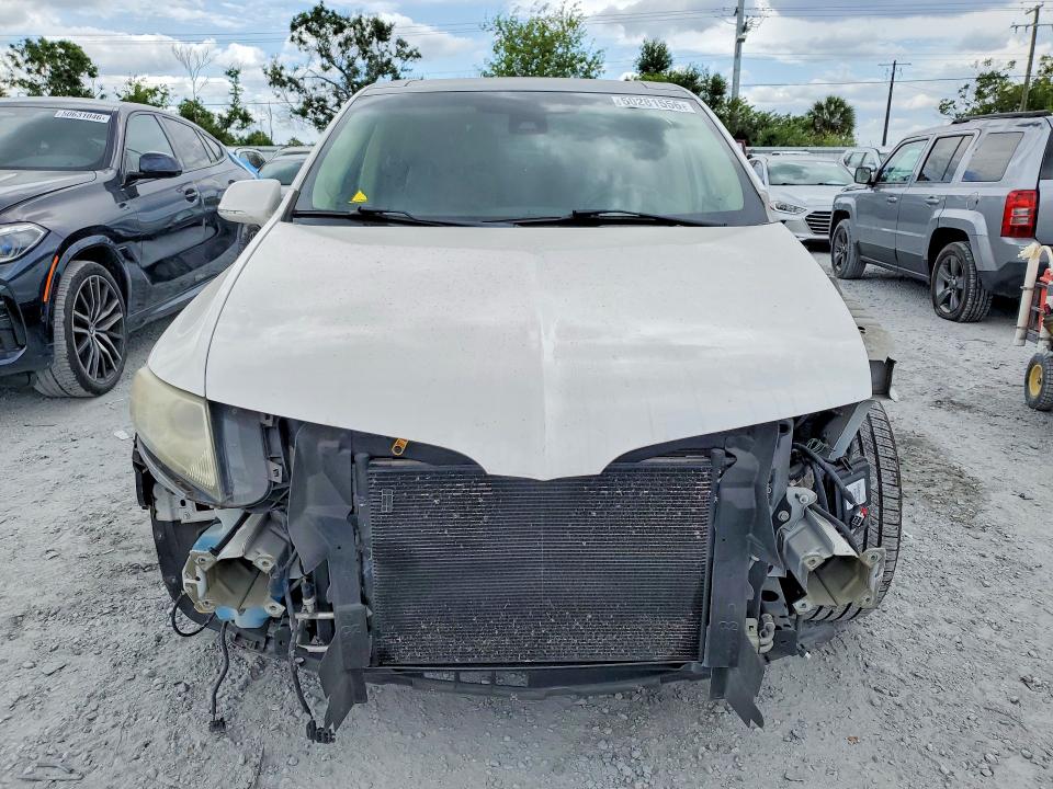 50281556 :رقم المزاد ، 2LMHJ5AT3DBL52886 vin ، 2013 Lincoln Mkt مزاد بيع