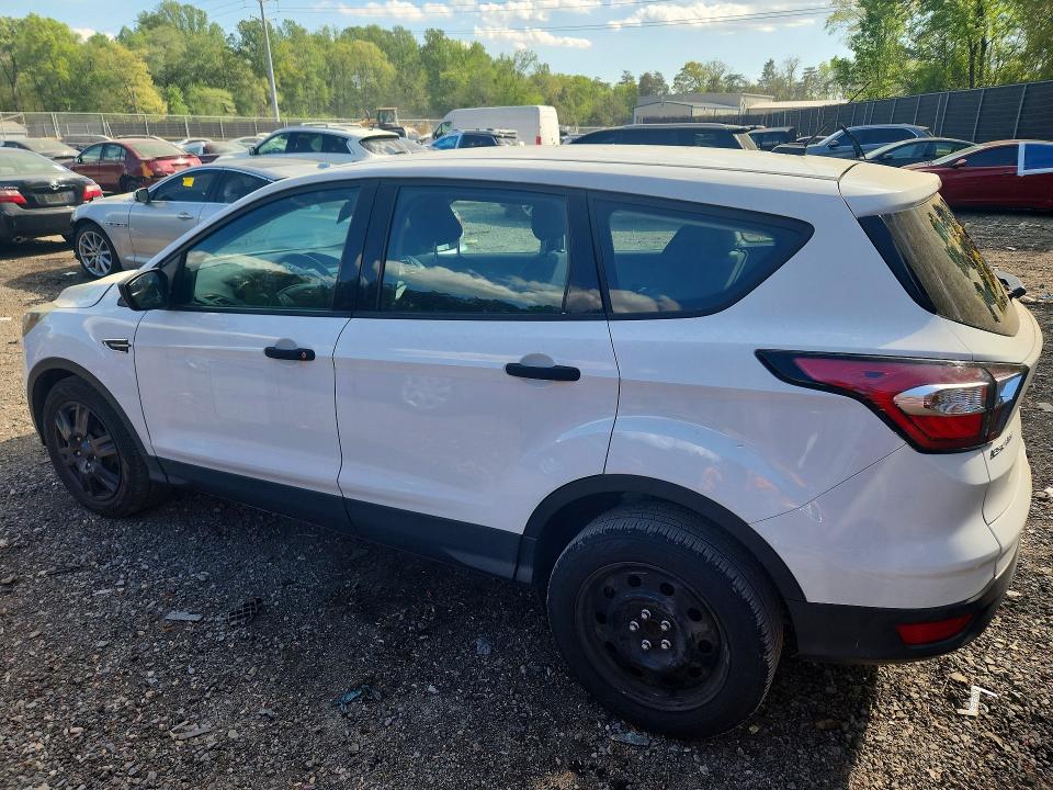 Продажа на аукционе авто 2018 Ford Escape, vin: 1FMCU0F72JUA28104, номер лота: 50101506