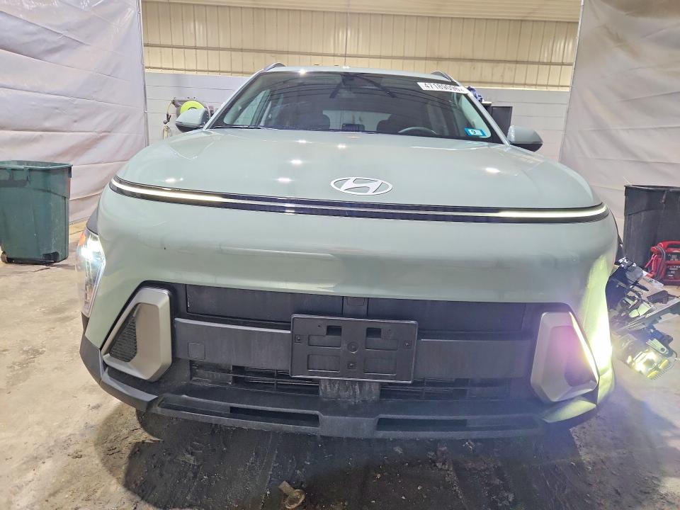 2025 Hyundai Kona მანქანა იყიდება აუქციონზე, vin: KM8HBCAB4SU328236, აუქციონის ნომერი: 47189096
