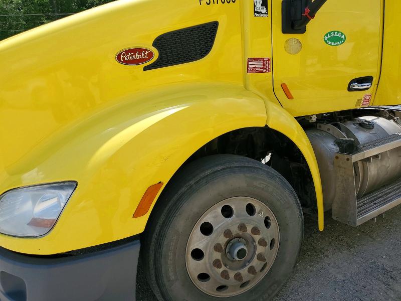 Продаж на аукціоні авто 2017 Peterbilt 579, vin: 1XPBDP9X0HD410824, номер лоту: 46032286