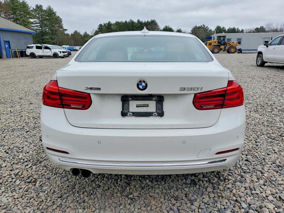 51894436 :رقم المزاد ، WBA8D9G3XHNU62153 vin ، 2017 Bmw 330 مزاد بيع