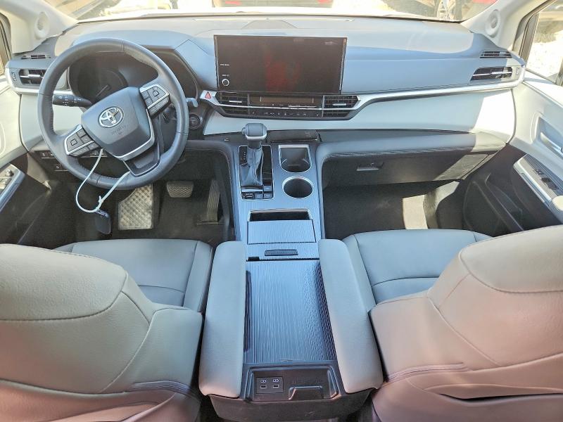 51337596 :رقم المزاد ، 5TDJRKEC8SS230622 vin ، 2025 Toyota Sienna مزاد بيع