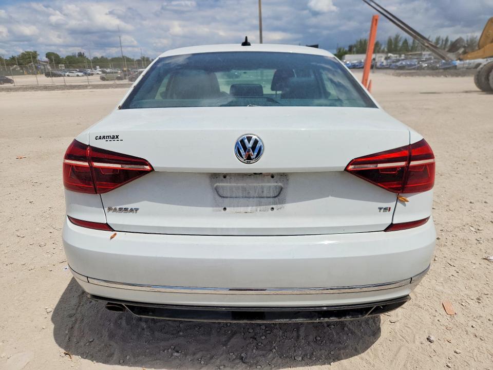 2018 Volkswagen Passat მანქანა იყიდება აუქციონზე, vin: 1VWAA7A35JC032832, აუქციონის ნომერი: 51758976