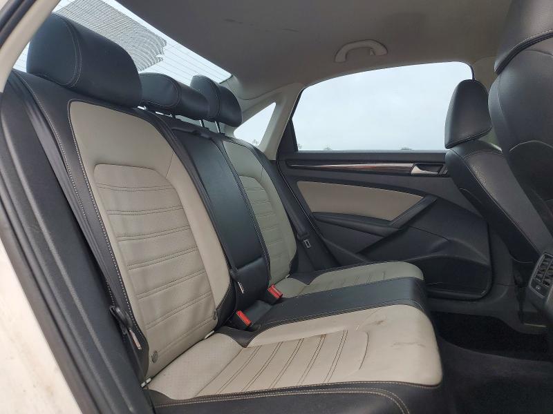 2015 Volkswagen Passat მანქანა იყიდება აუქციონზე, vin: 1VWBT7A35FC006494, აუქციონის ნომერი: 48487706