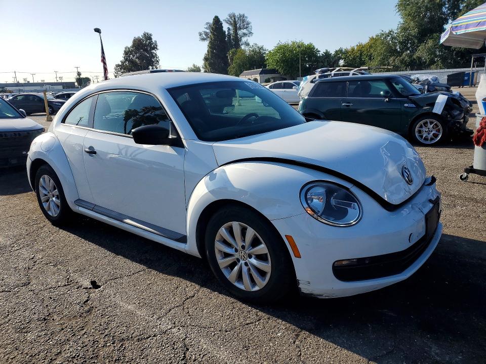 Продажа на аукционе авто 2015 Volkswagen Beetle, vin: 3VWF17ATXFM651924, номер лота: 51679146