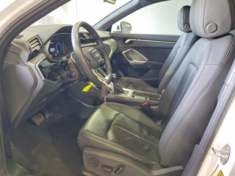 50481026 :رقم المزاد ، WA1DECF39S1021507 vin ، 2025 Audi Q3 مزاد بيع