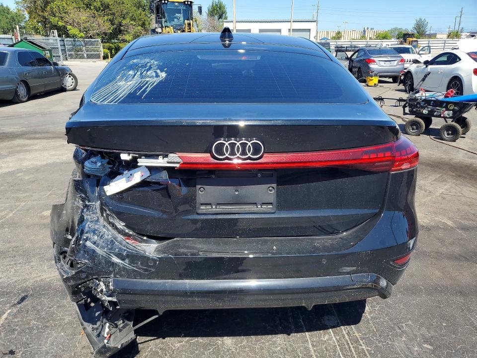 2025 Audi A6 E-tron მანქანა იყიდება აუქციონზე, vin: WAU1CAGH7SA019068, აუქციონის ნომერი: 51649806