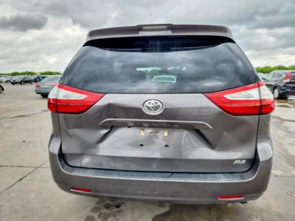 48432566 :رقم المزاد ، 5TDYZ3DC0KS019274 vin ، 2019 Toyota Sienna مزاد بيع