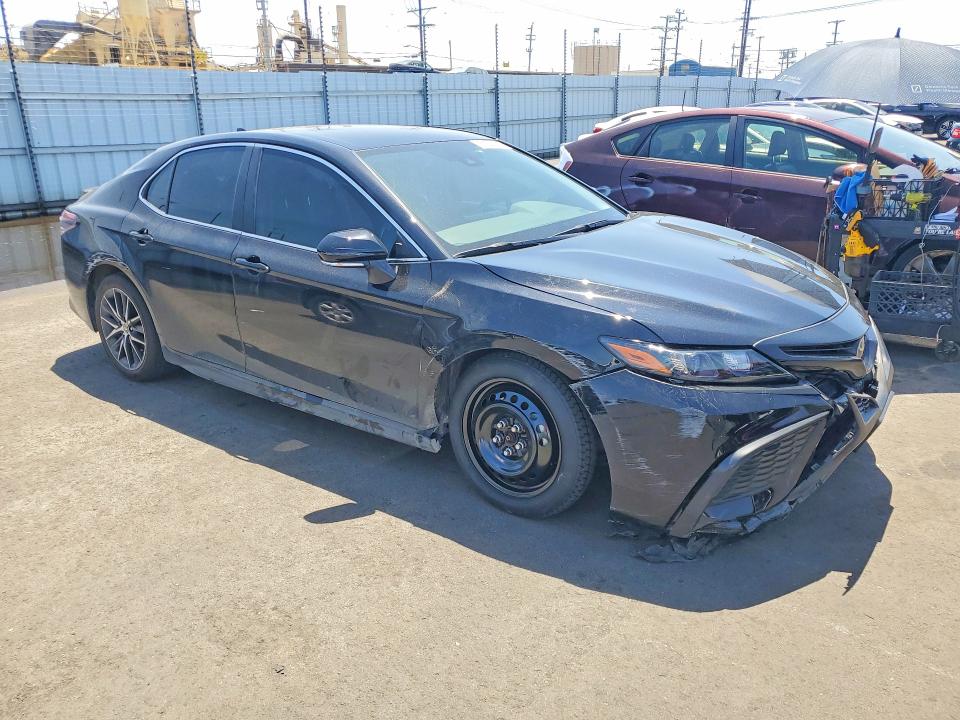 51547866 :رقم المزاد ، 4T1G11AK8RU917321 vin ، 2024 Toyota Camry مزاد بيع