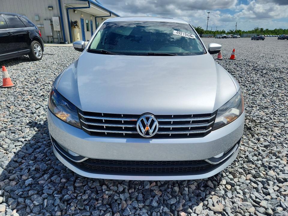 2013 Volkswagen Passat მანქანა იყიდება აუქციონზე, vin: 1VWCH7A39DC039713, აუქციონის ნომერი: 49219446