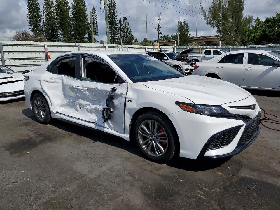 51069636 :رقم المزاد ، 4T1G11AK6PU838744 vin ، 2023 Toyota Camry مزاد بيع