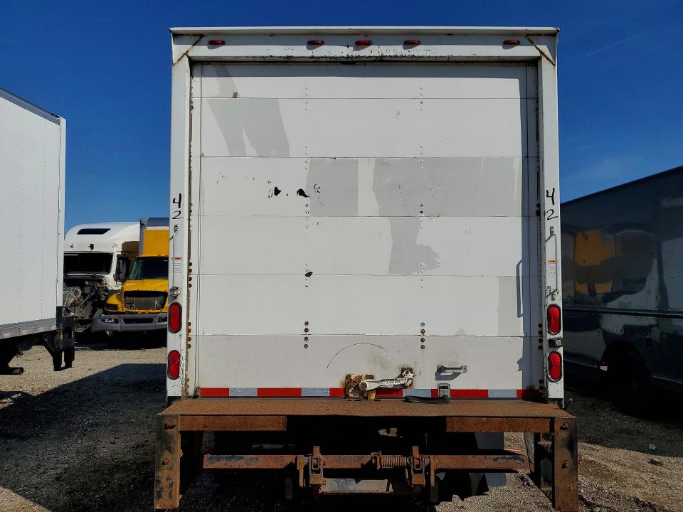 49091266 :رقم المزاد ، JL6CRH1A7EK000010 vin ، 2014 Mitsubishi Fuso Fe مزاد بيع