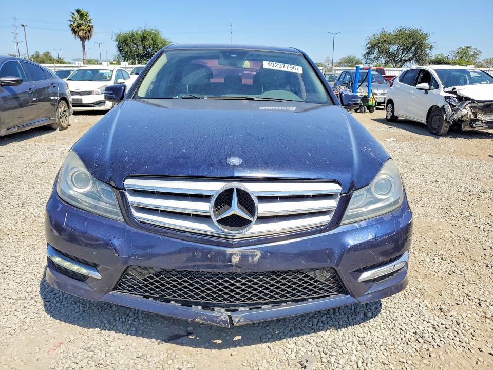 Продажа на аукционе авто 2013 Mercedes-benz C, vin: WDDGF4HB4DA854764, номер лота: 49297796