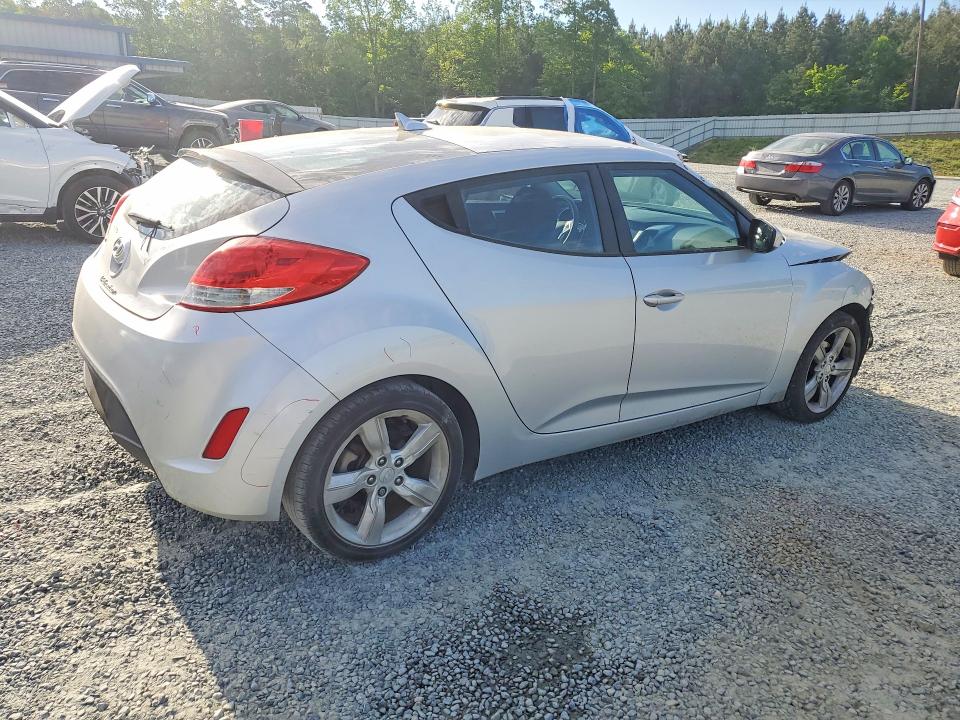 2013 Hyundai Veloster მანქანა იყიდება აუქციონზე, vin: KMHTC6AD3DU165821, აუქციონის ნომერი: 50077946