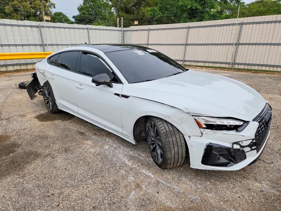 41630916 :رقم المزاد ، WAUC4CF59NA014774 vin ، 2022 Audi S5 مزاد بيع