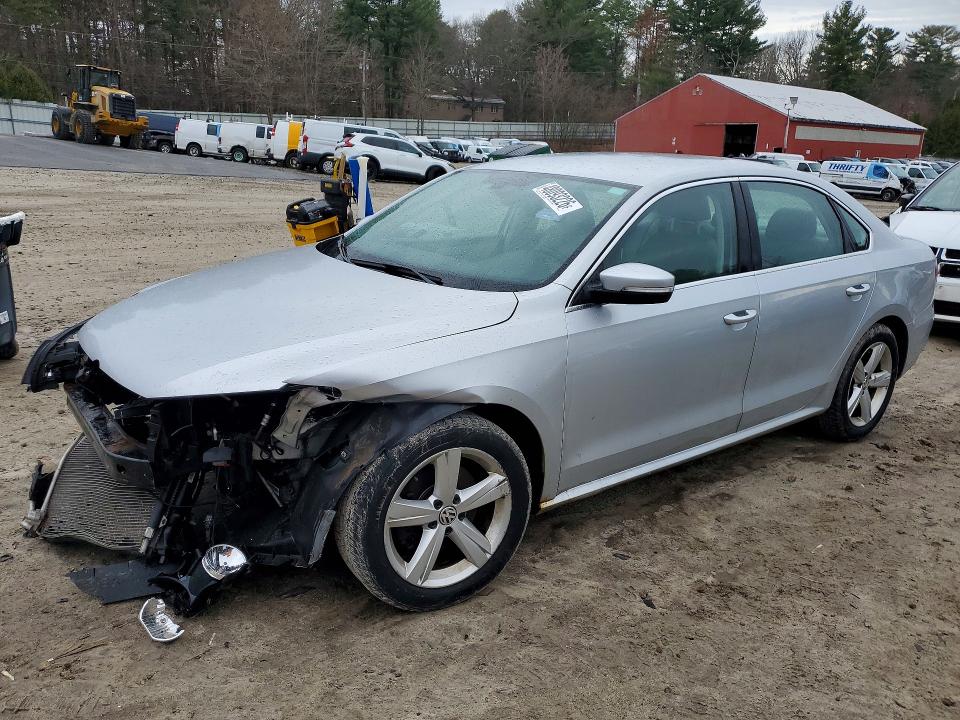 48093226 :رقم المزاد ، 1VWBP7A38CC075387 vin ، 2012 Volkswagen Passat مزاد بيع