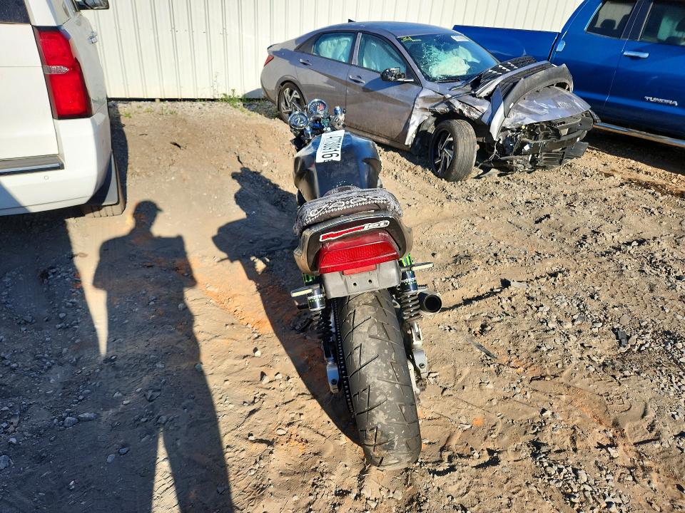 Продажа на аукционе авто 1999 Kawasaki Zr1100, vin: JKAZRBC13XA022795, номер лота: 47730916