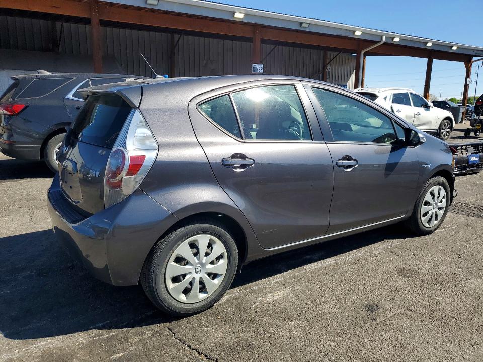 Продажа на аукционе авто 2013 Toyota Prius C, vin: JTDKDTB34D1530770, номер лота: 49812386