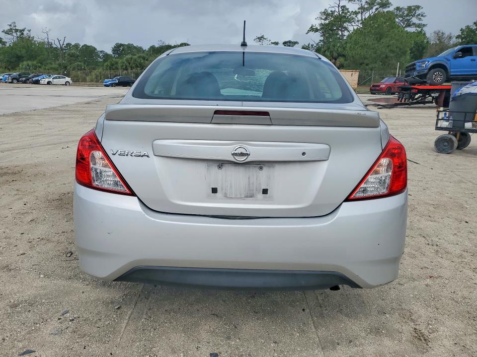 2017 Nissan Versa მანქანა იყიდება აუქციონზე, vin: 3N1CN7AP5HL810177, აუქციონის ნომერი: 48951926