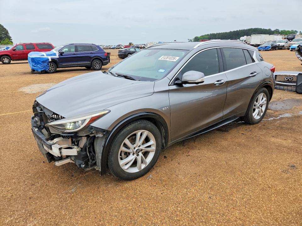 51281026 :رقم المزاد ، SJKCH5CP4HA031590 vin ، 2017 Infiniti Qx30 مزاد بيع