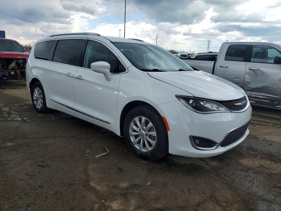 48435566 :رقم المزاد ، 2C4RC1BG9JR193710 vin ، 2018 Chrysler Pacifica مزاد بيع
