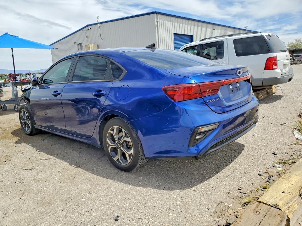 2021 Kia Forte მანქანა იყიდება აუქციონზე, vin: 3KPF24AD8ME412581, აუქციონის ნომერი: 50180776