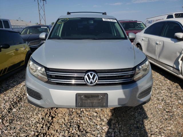 2013 Volkswagen Tiguan S მანქანა იყიდება აუქციონზე, vin: WVGBV3AX1DW569736, აუქციონის ნომერი: 53279143