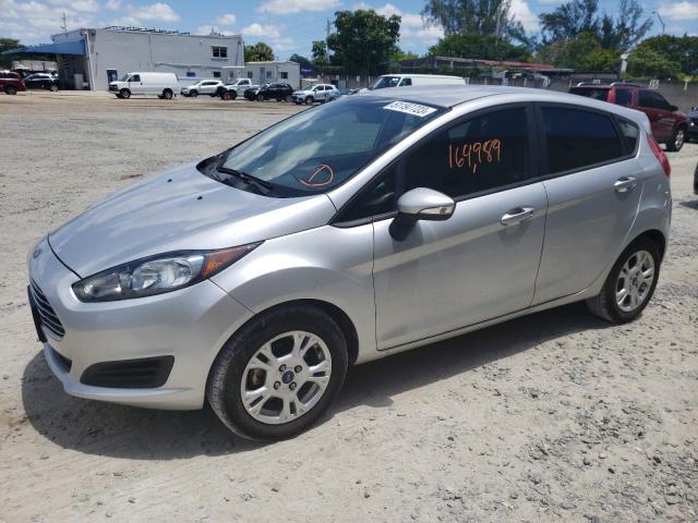 51197723 :رقم المزاد ، 3FADP4EJ2FM200850 vin ، 2015 Ford Fiesta Se مزاد بيع