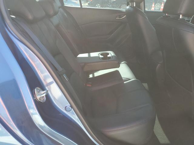 56636014 :رقم المزاد ، 3MZBN1V38JM214135 vin ، 2018 Mazda 3 Touring مزاد بيع