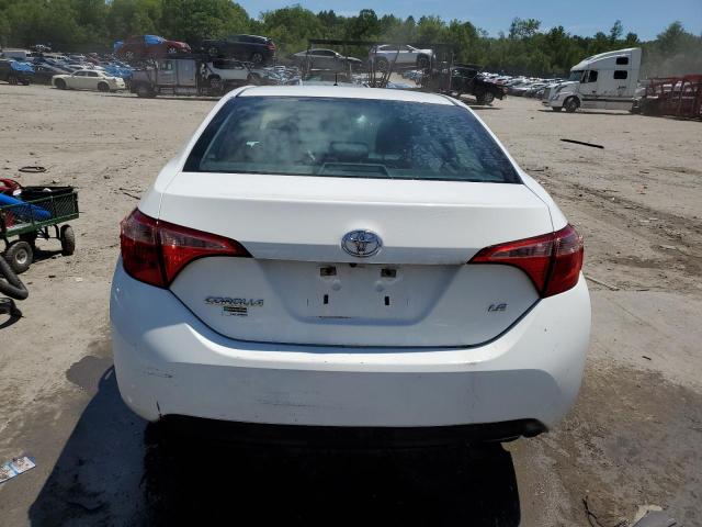 57061754 :رقم المزاد ، 5YFBURHE1JP805899 vin ، 2018 Toyota Corolla L مزاد بيع