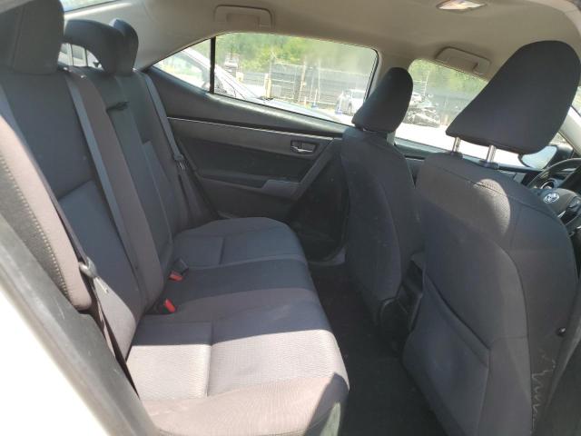 57061754 :رقم المزاد ، 5YFBURHE1JP805899 vin ، 2018 Toyota Corolla L مزاد بيع