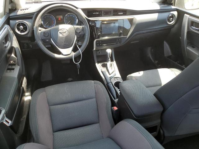57061754 :رقم المزاد ، 5YFBURHE1JP805899 vin ، 2018 Toyota Corolla L مزاد بيع